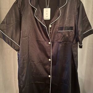 Elegant Black Satin Pajama Top/Bottom Set with White Piping